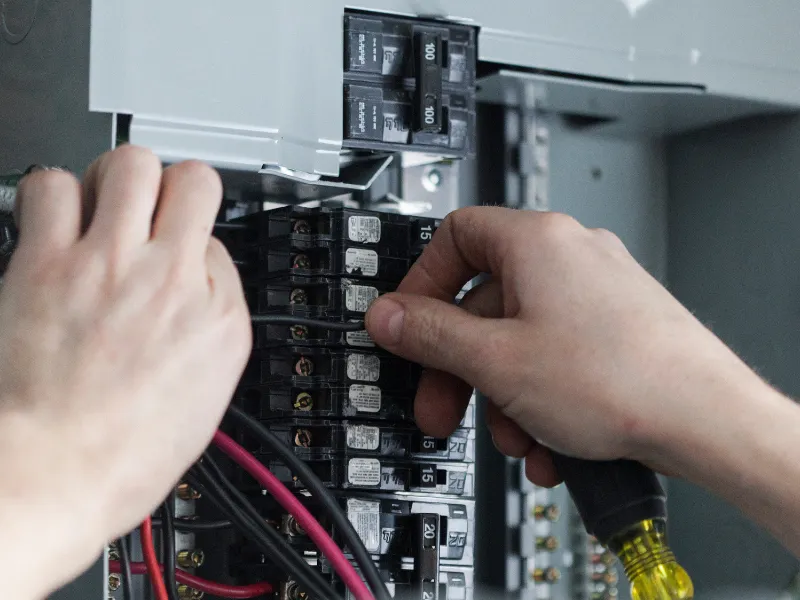 mise aux normes electriques hennebont